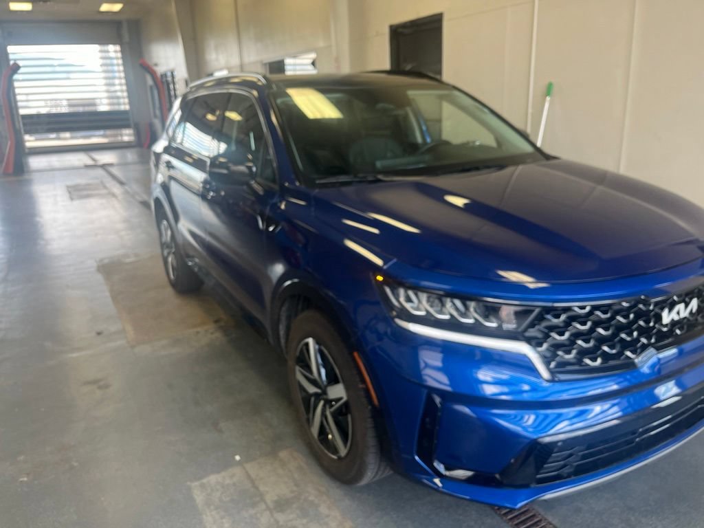 Used 2023 Kia Sorento S w/ Panoramic Sunroof Package