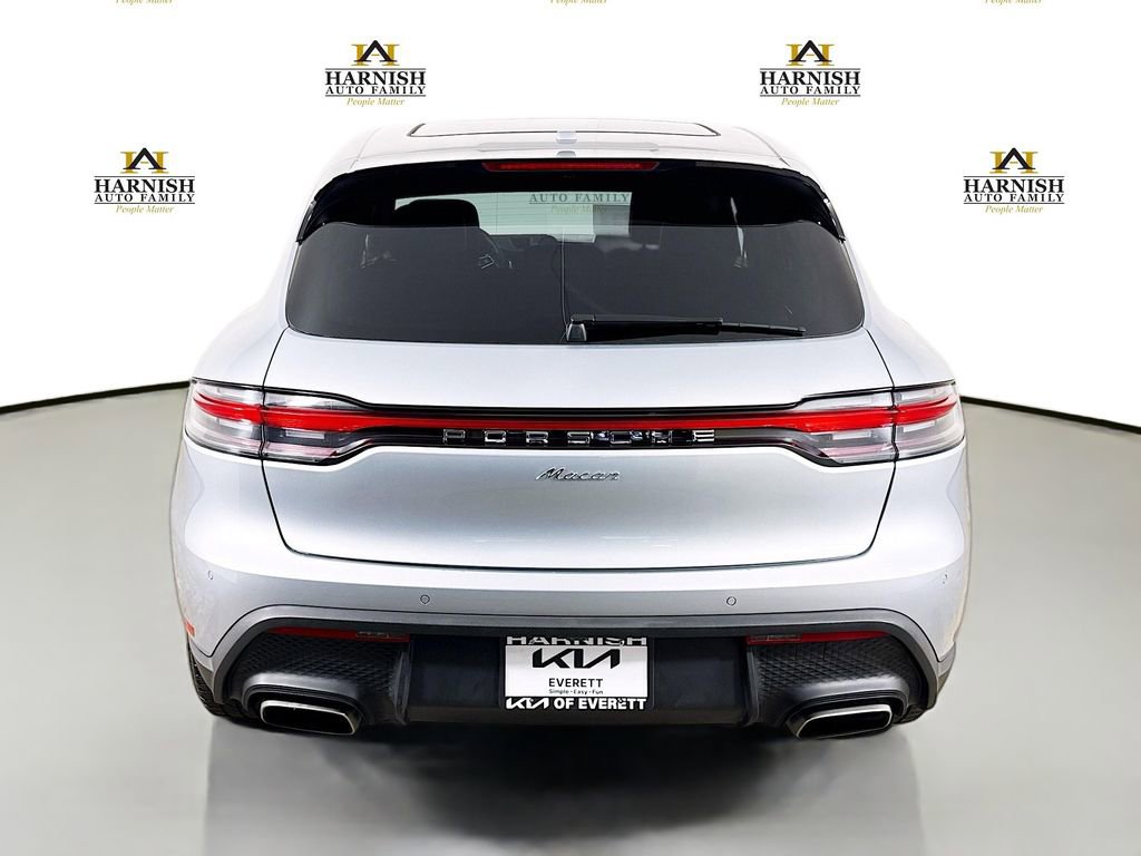 Used 2024 Porsche Macan image 6