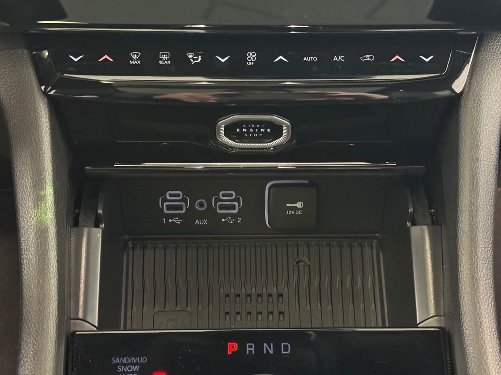 New 2026 Jeep Grand Cherokee Limited w/ Luxury Tech Group II image 17