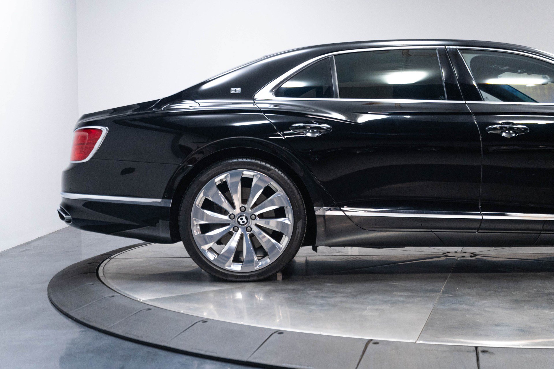 Used 2020 Bentley Flying Spur W12 AWD/4WD image 24
