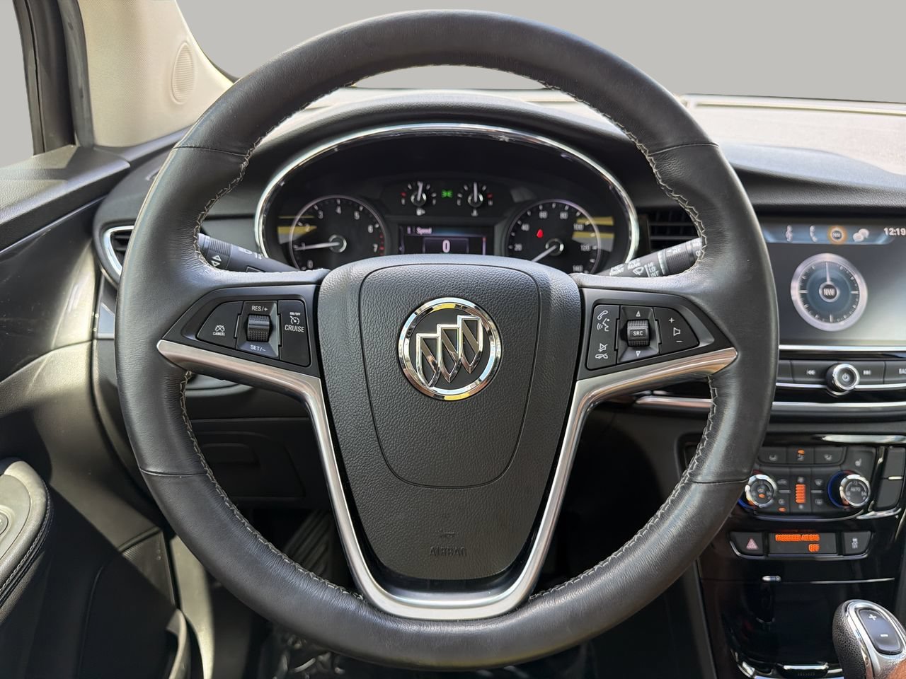 Used 2020 Buick Encore Essence FWD image 26