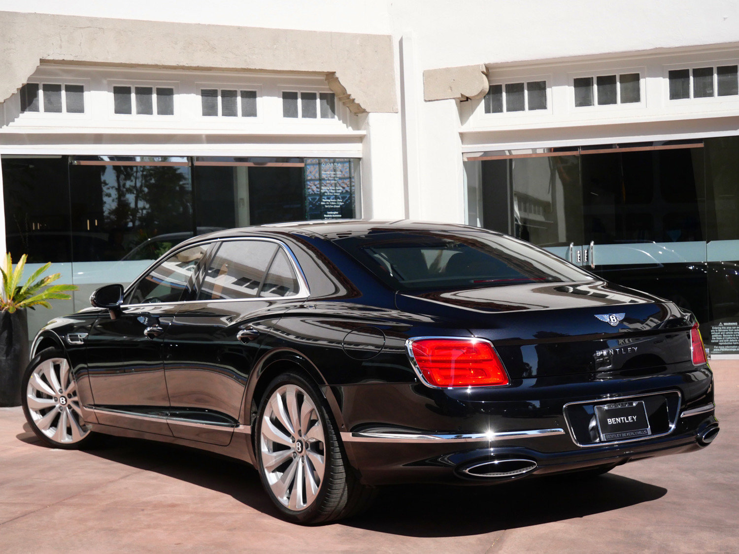 New 2026 Bentley Flying Spur V8 AWD/4WD image 3