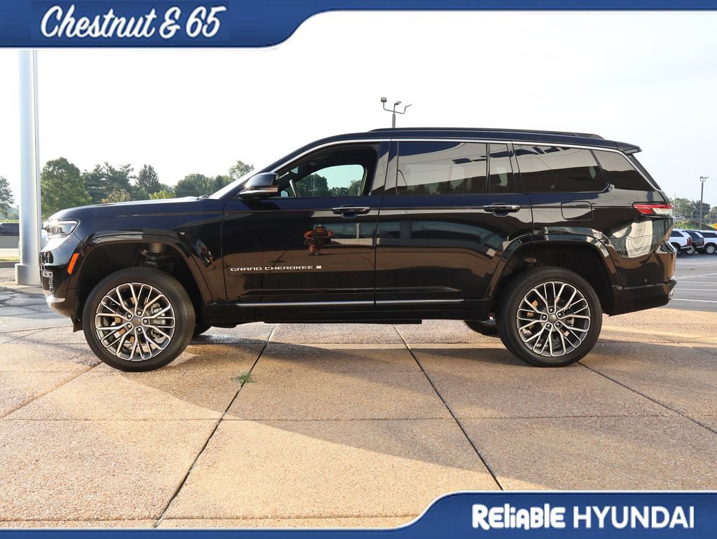 Used 2024 Jeep Grand Cherokee L Summit AWD/4WD image 3