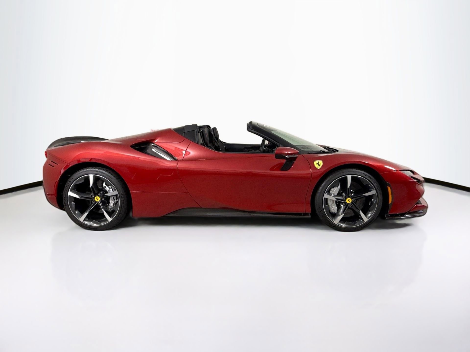 Certified 2022 Ferrari SF90 Spider AWD/4WD image 8