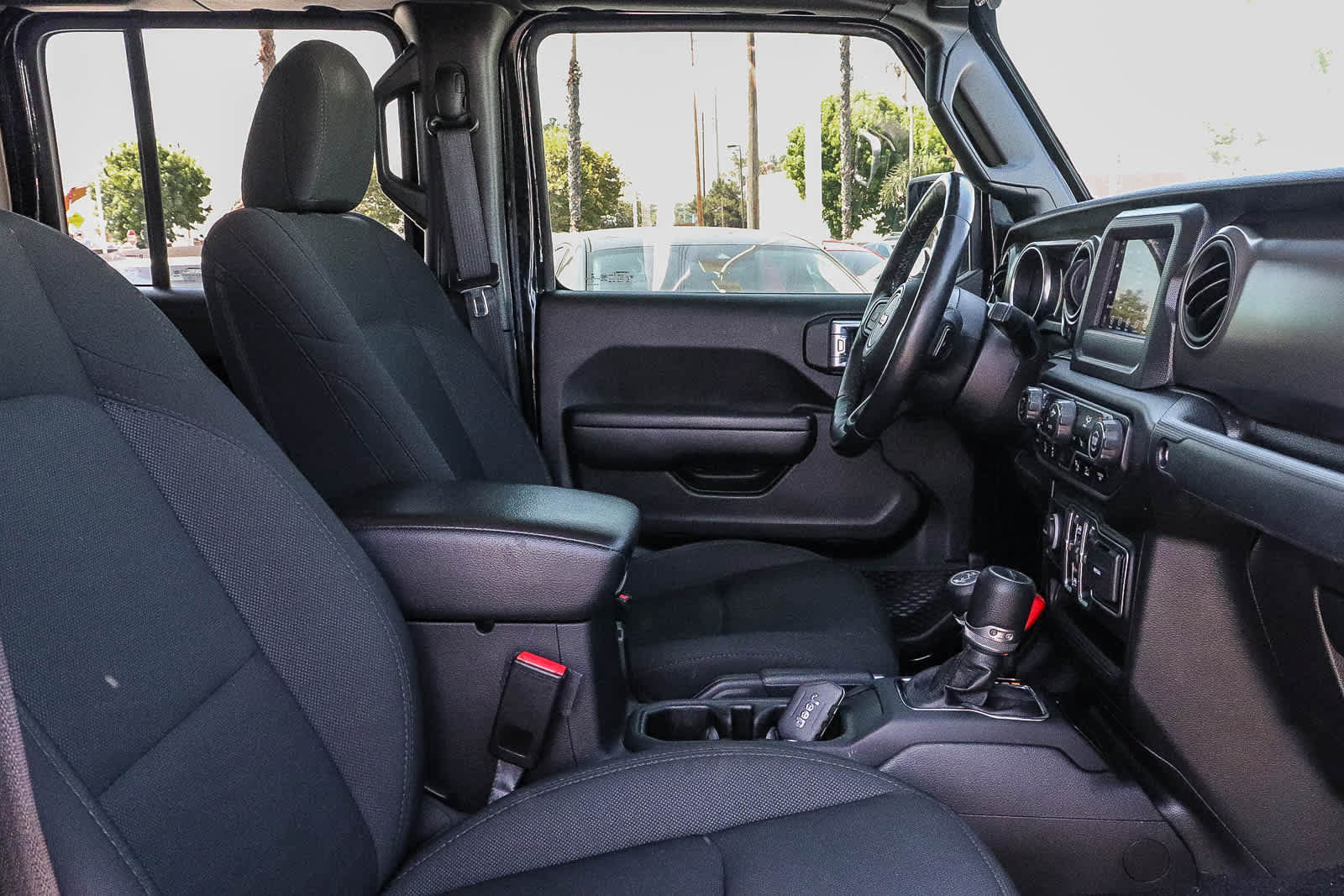 Used 2021 Jeep Gladiator Sport AWD/4WD image 27