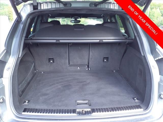 Used 2016 Porsche Cayenne image 17