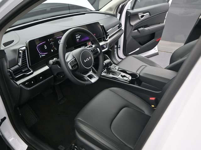 Used 2025 Kia Sportage EX FWD image 4