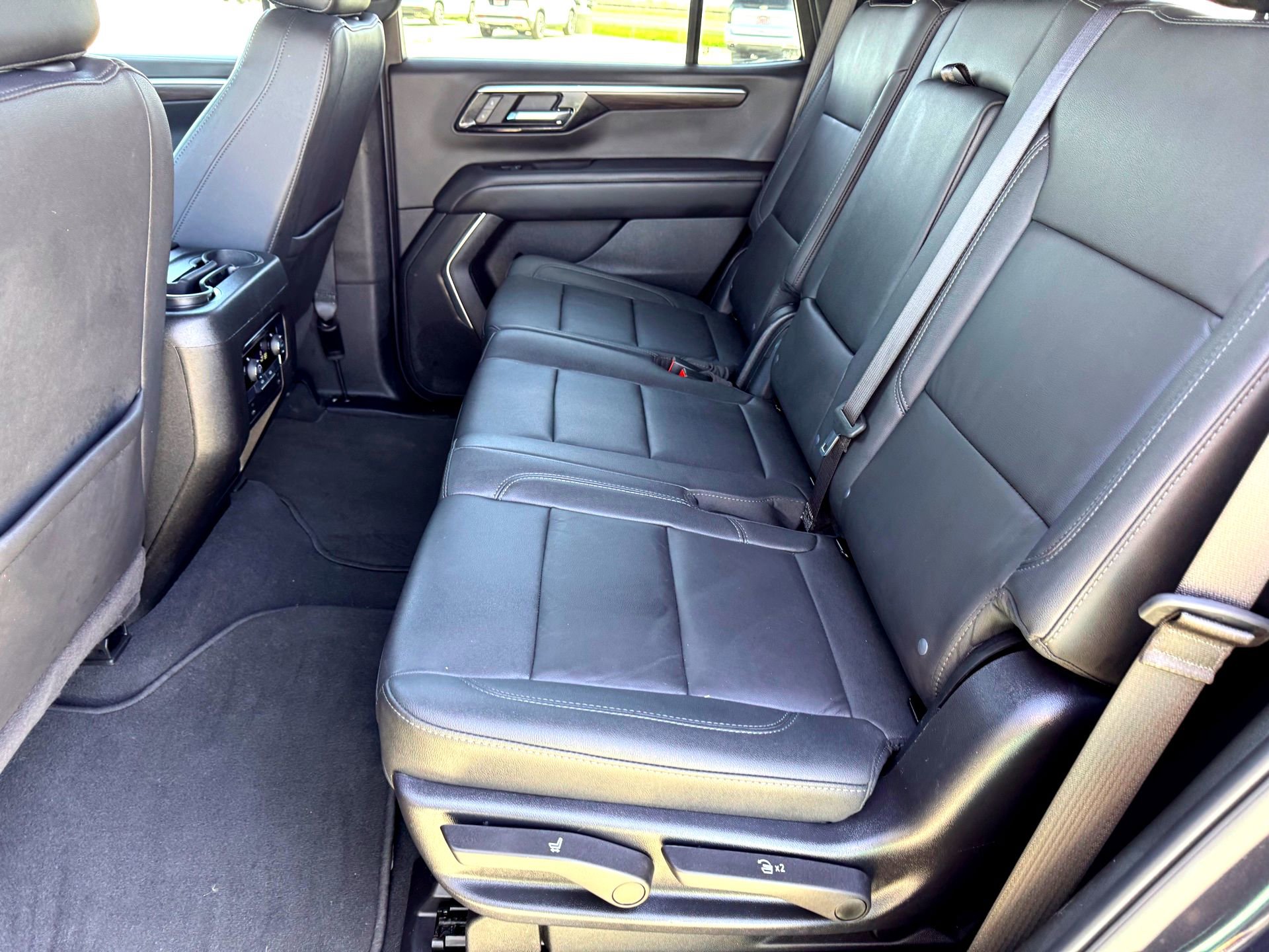 Used 2025 Chevrolet Tahoe Z71 image 19