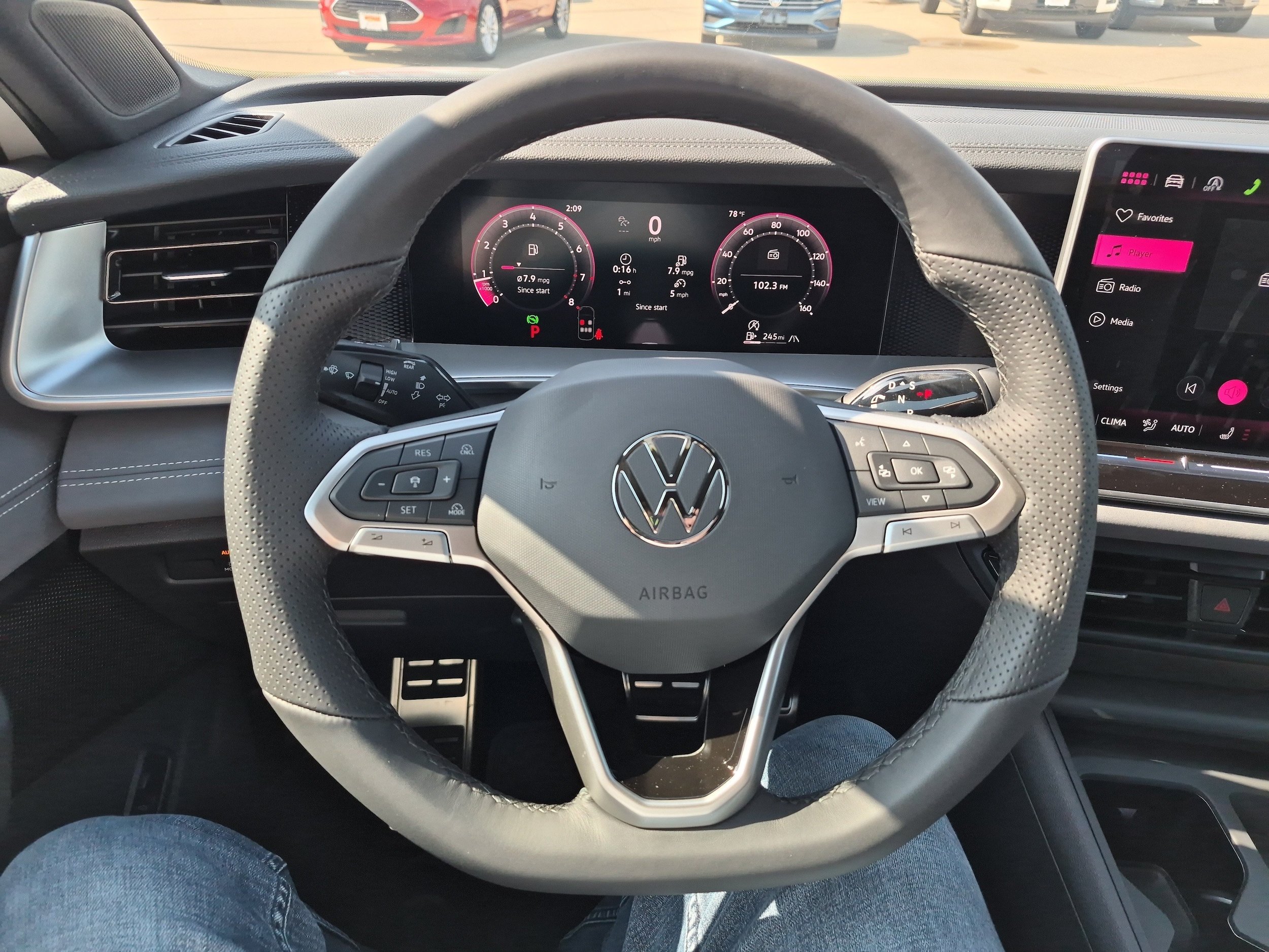 New 2026 Volkswagen Tiguan SE R-Line AWD/4WD image 15