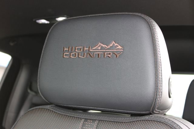 Used 2025 Chevrolet Silverado 3500 High Country w/ Technology Package image 27