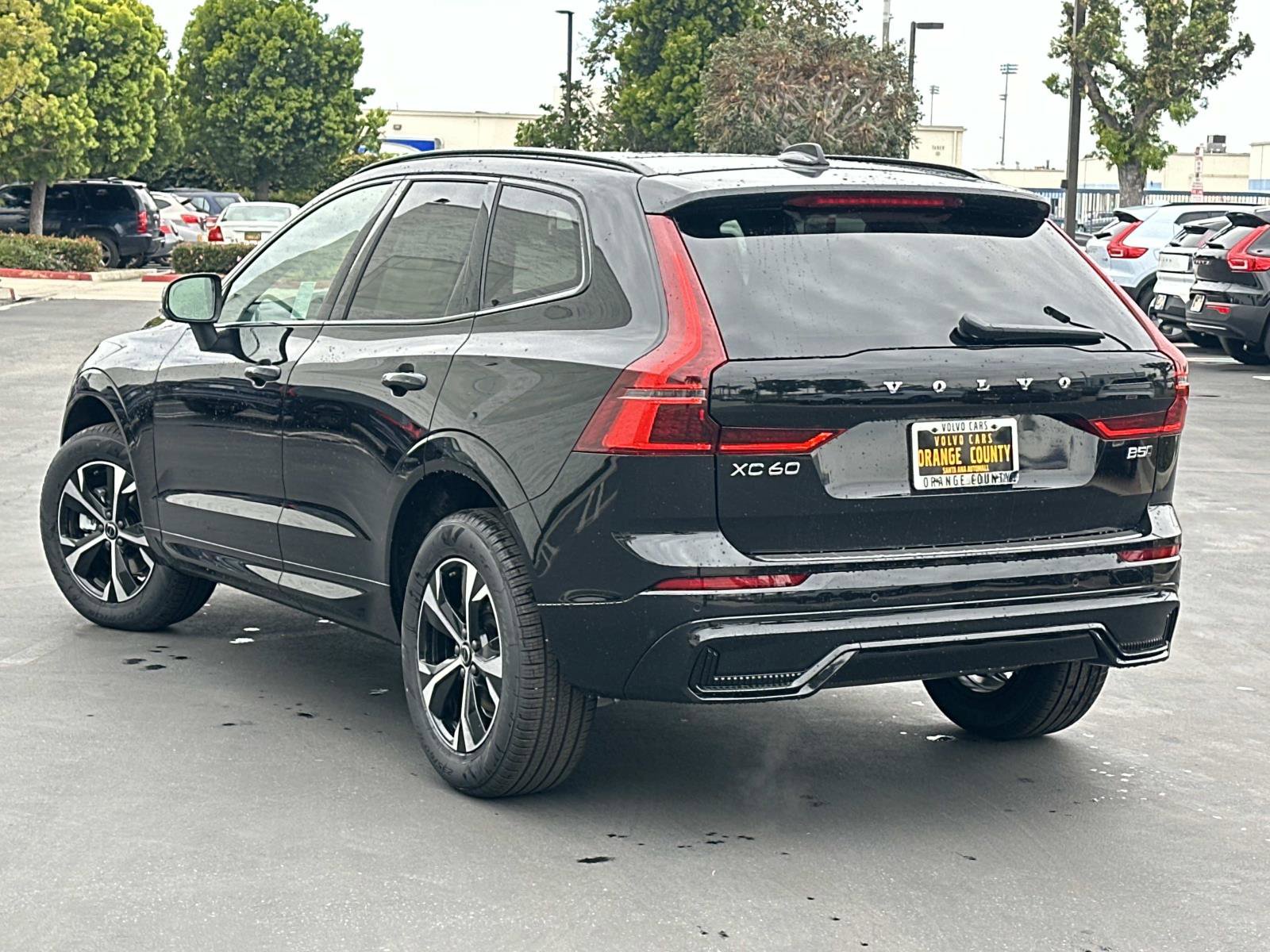 New 2026 Volvo XC60 B5 Core AWD/4WD image 5