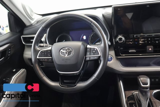 Certified 2021 Toyota Highlander Platinum AWD/4WD image 16
