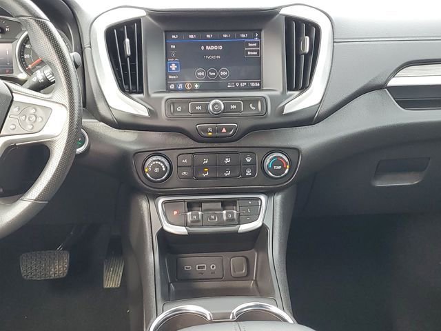 Used 2024 GMC Terrain SLE image 27