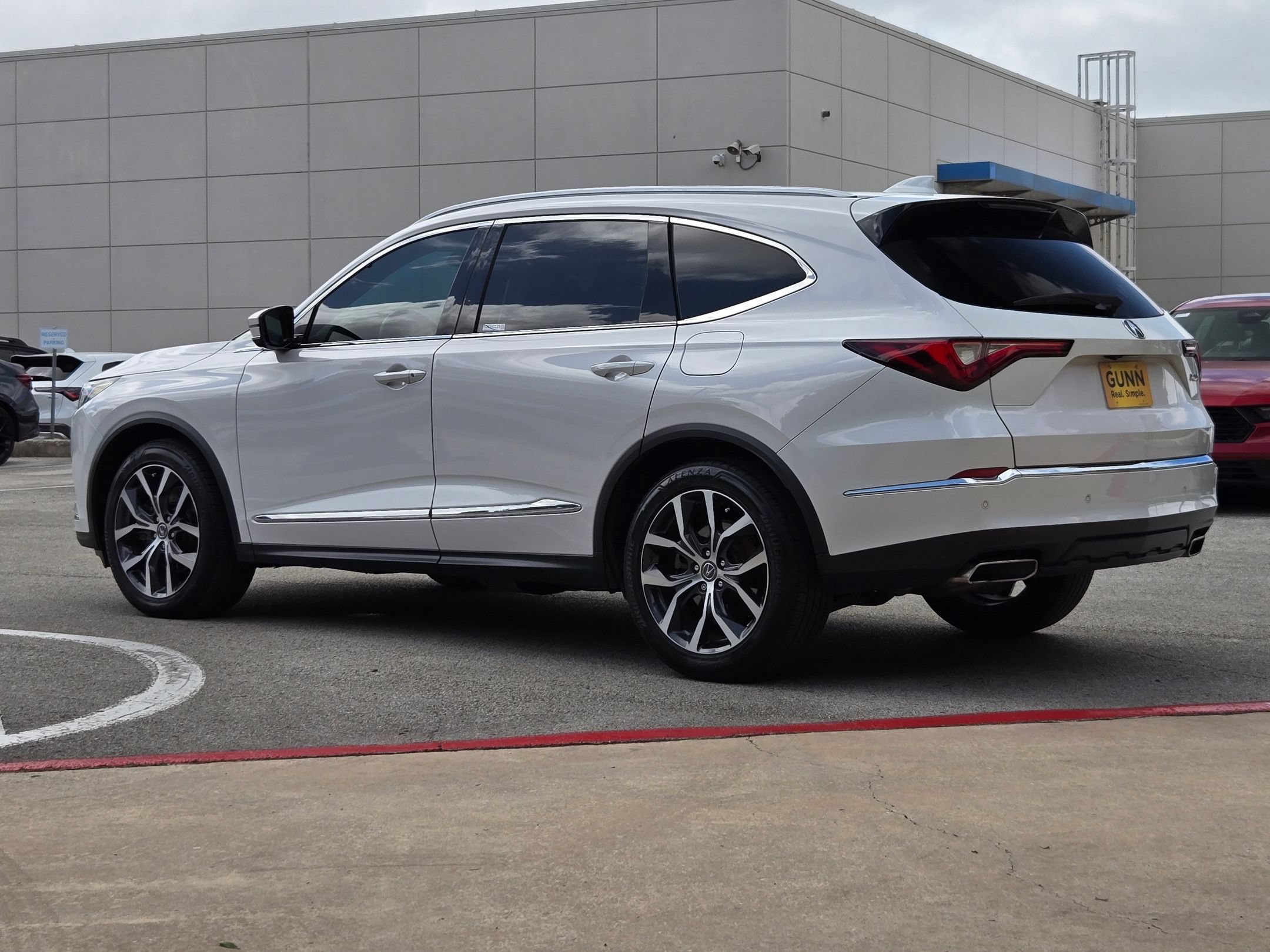 Used 2024 Acura MDX FWD w/ Technology Package image 5