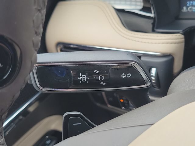 Used 2023 Lincoln Corsair AWD w/ Equipment Group 101A image 11