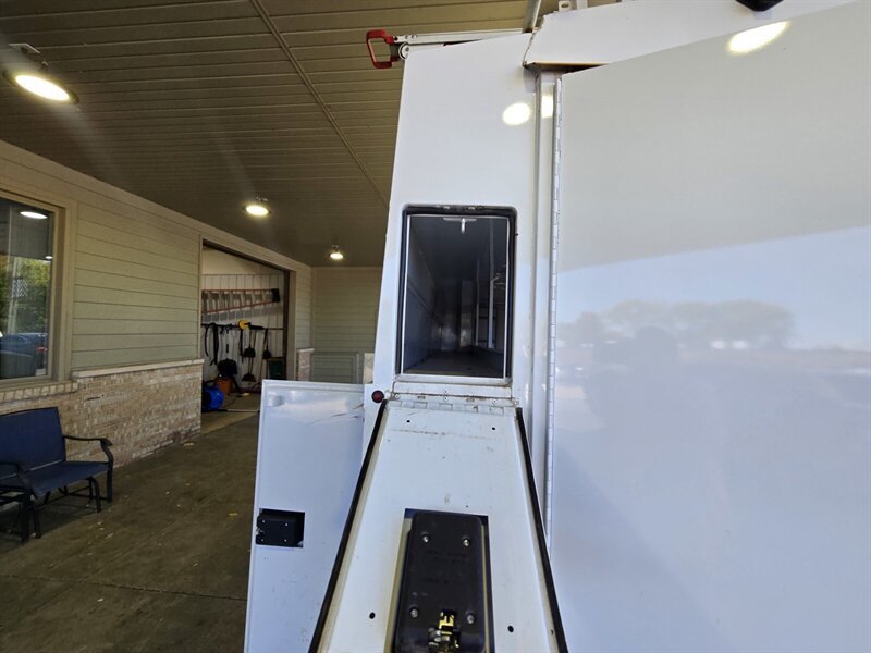 Used 2019 Chevrolet Express 3500 w/ Power Convenience Package RWD image 28