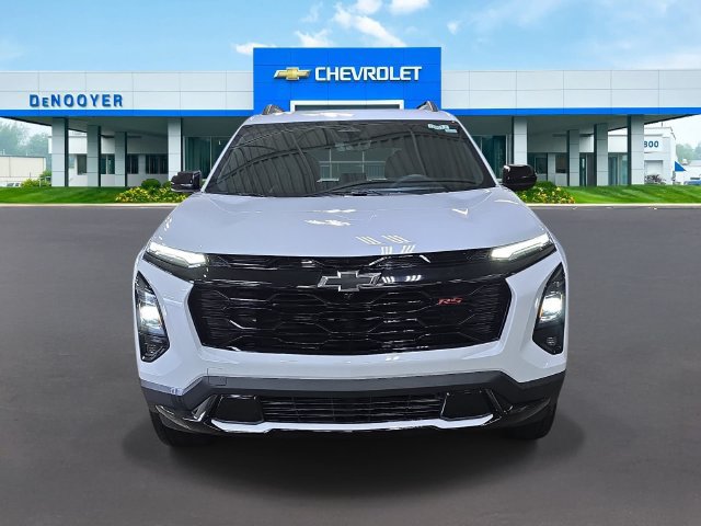 New 2026 Chevrolet Equinox RS w/ Convenience Package III FWD image 3