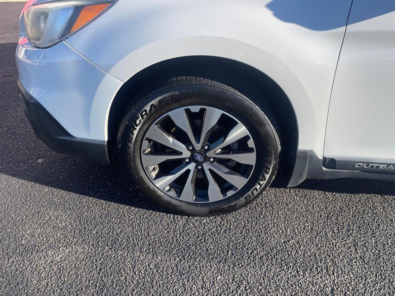 Used 2016 Subaru Outback 2.5i Limited image 4