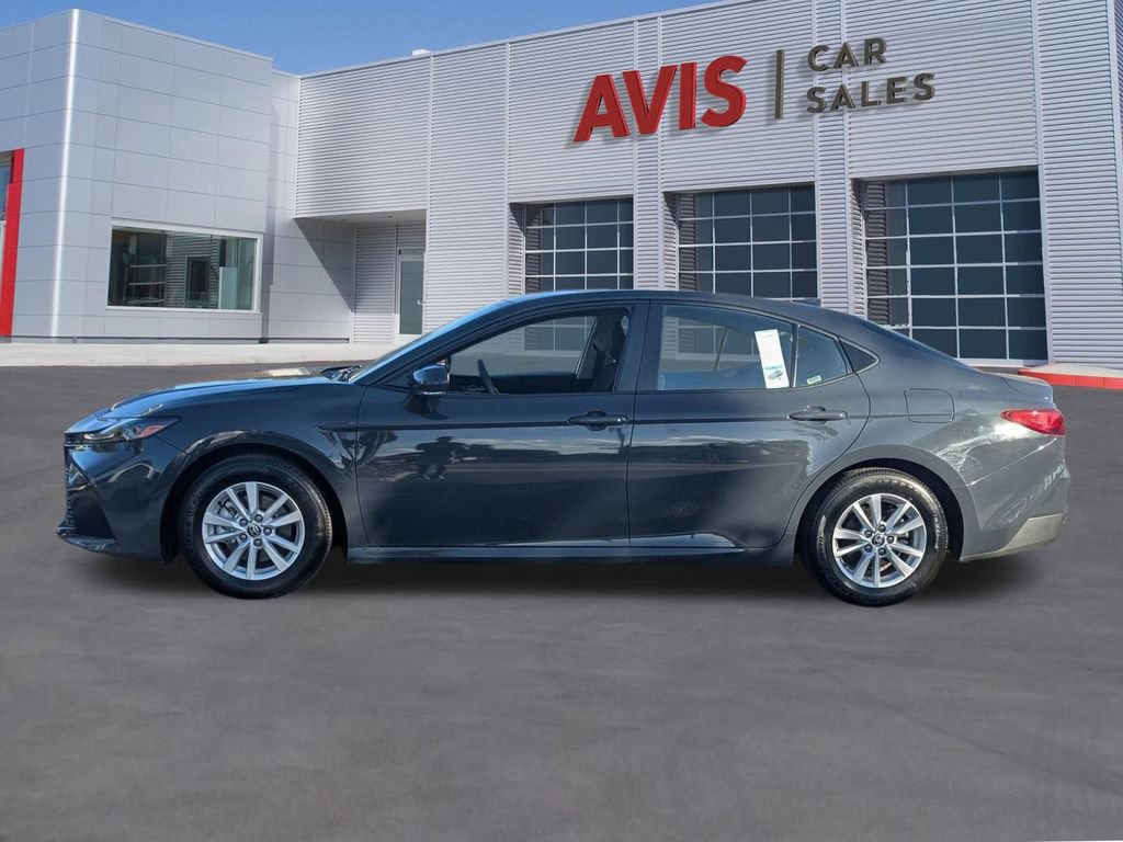 Used 2025 Toyota Camry LE image 11