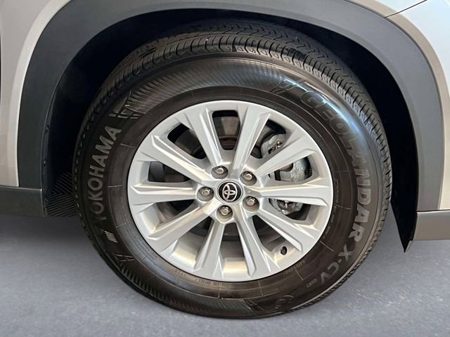 Used 2024 Toyota Grand Highlander XLE image 7