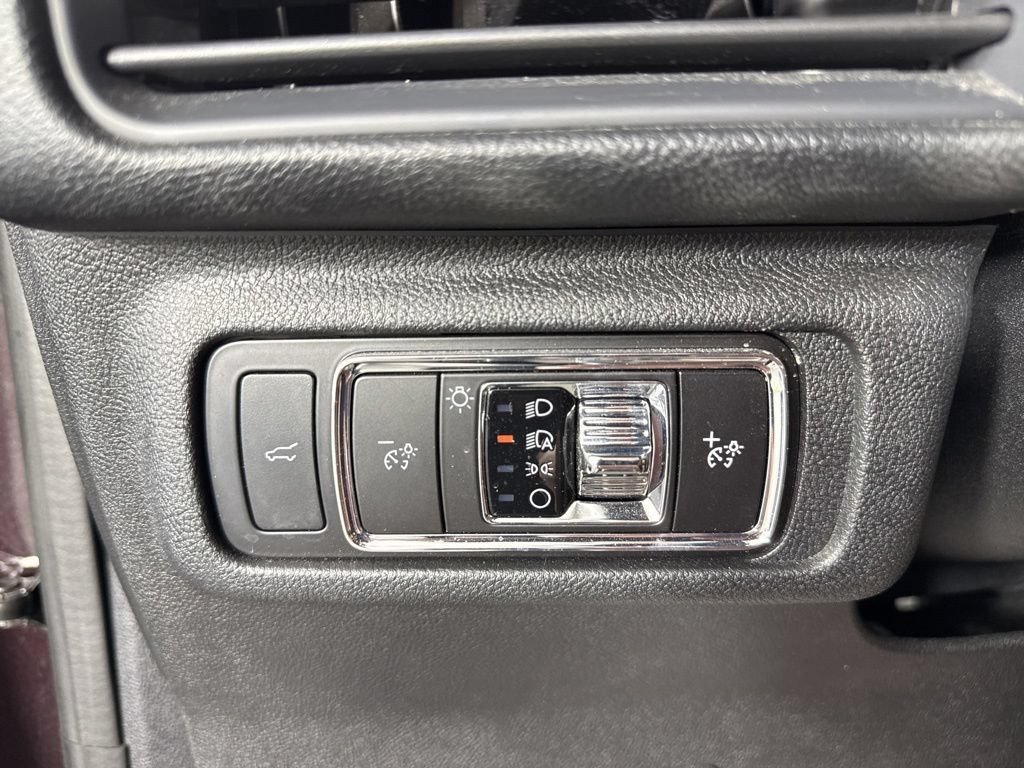 Used 2023 Lincoln Corsair Reserve w/ Equipment Group 201A AWD/4WD image 14