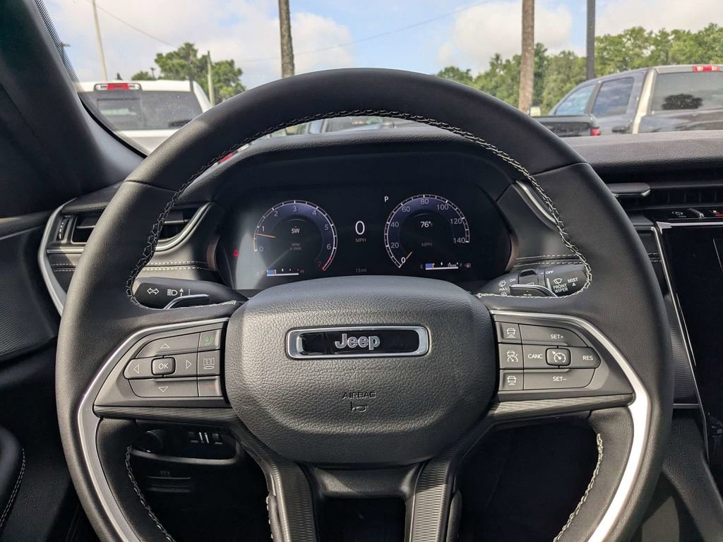 New 2026 Jeep Grand Cherokee L Laredo AWD/4WD image 23