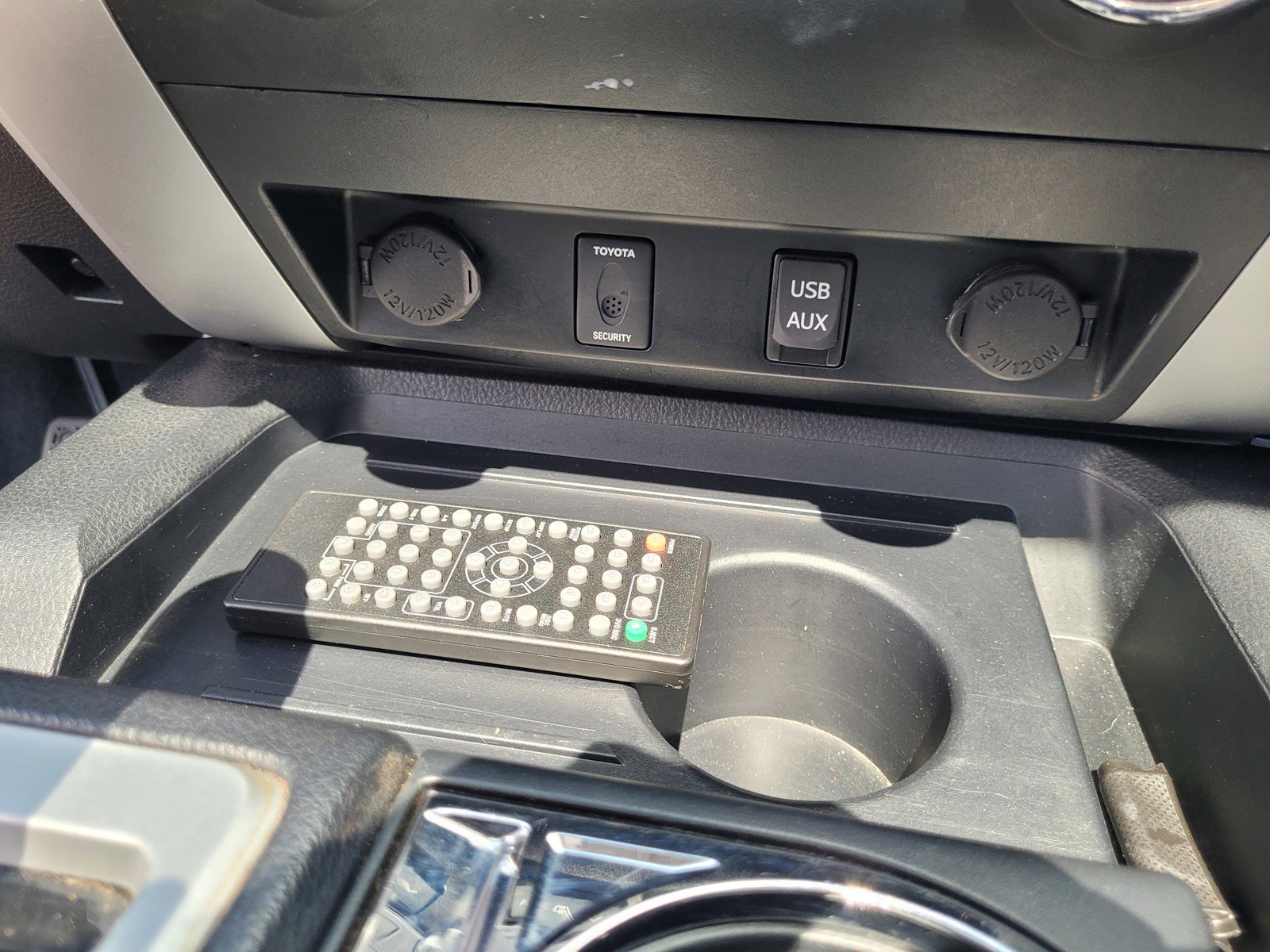 Used 2016 Toyota Tundra Limited w/ Limited Premium Package image 19