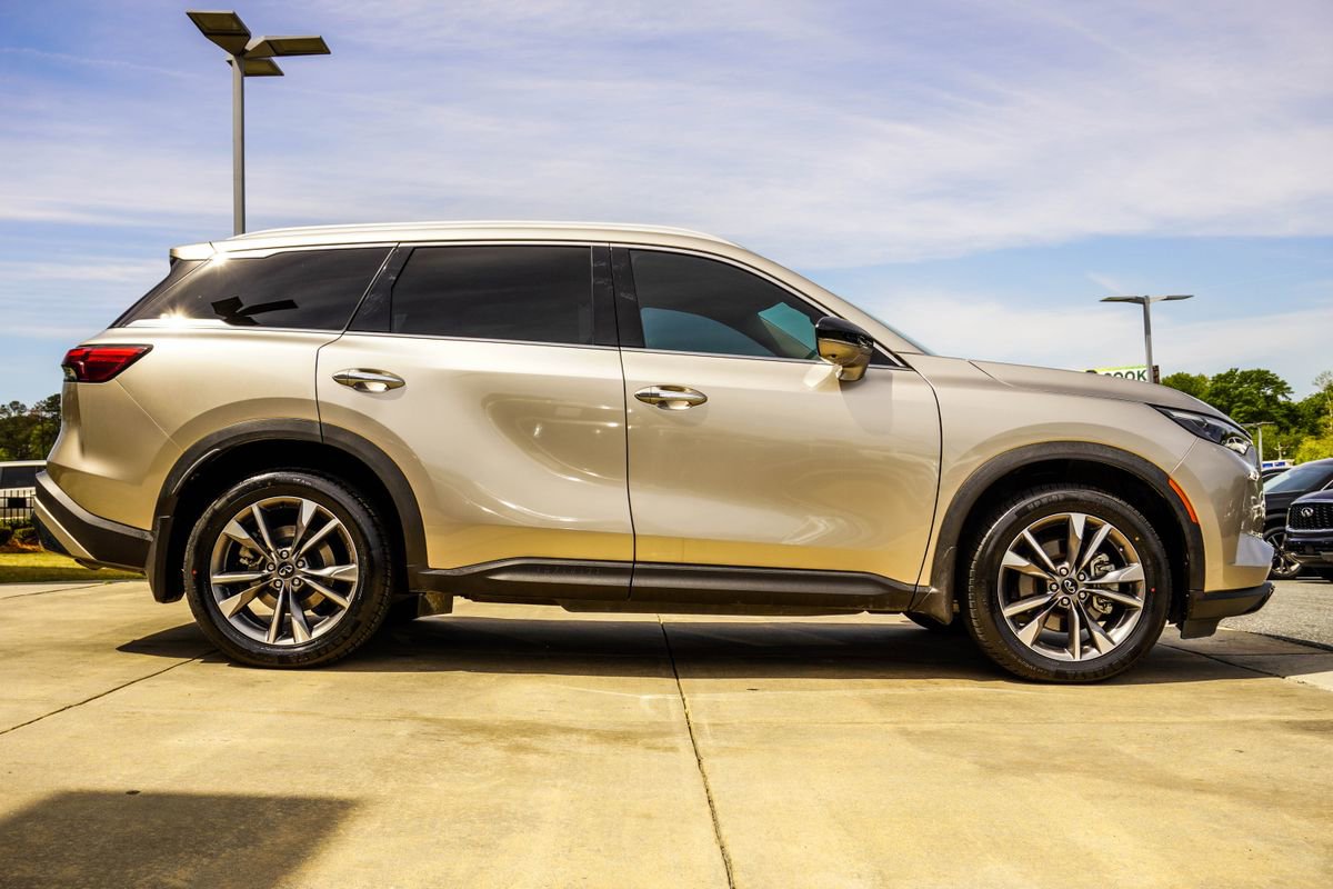 Used 2023 INFINITI QX60 Luxe w/ Cargo Package image 6