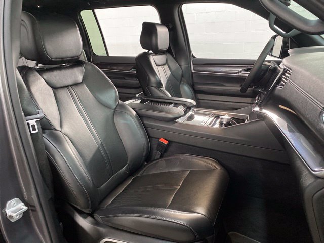Used 2023 Jeep Wagoneer 4WD w/ Premium Group I image 97