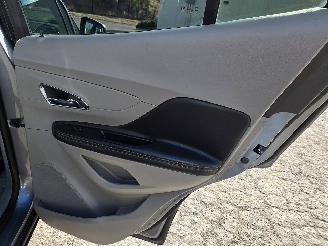 Used 2013 Buick Encore FWD image 27