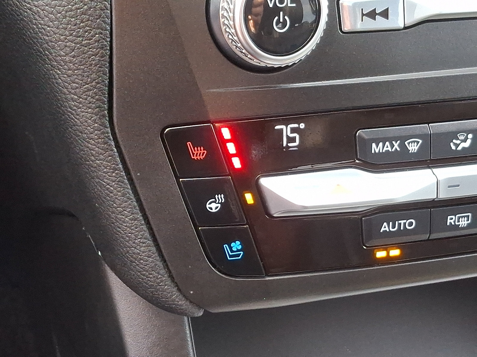 Used 2020 Ford Explorer ST AWD/4WD image 28