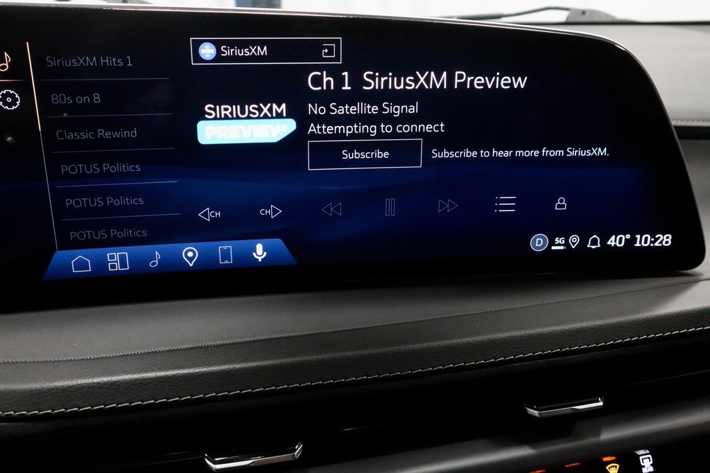 Used 2024 Cadillac XT4 Luxury image 3