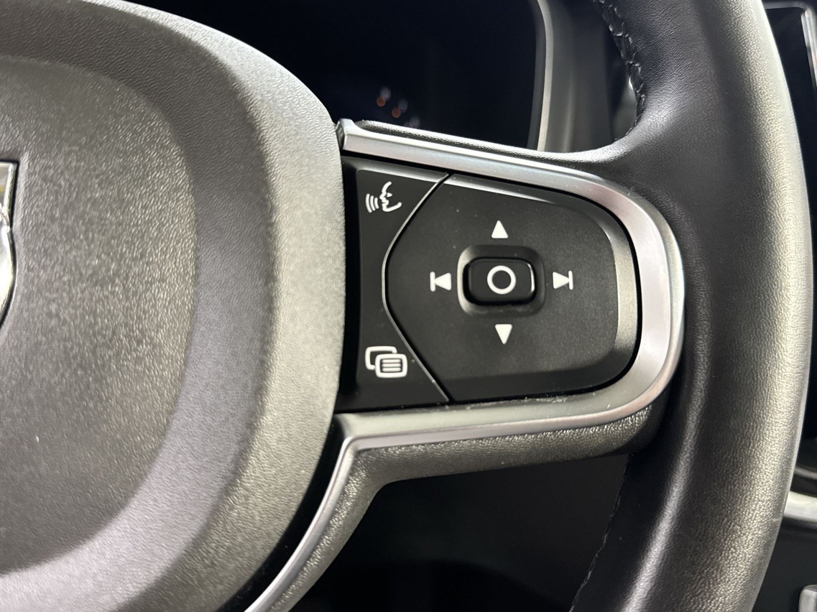 Used 2024 Volvo S60 B5 Core FWD image 44