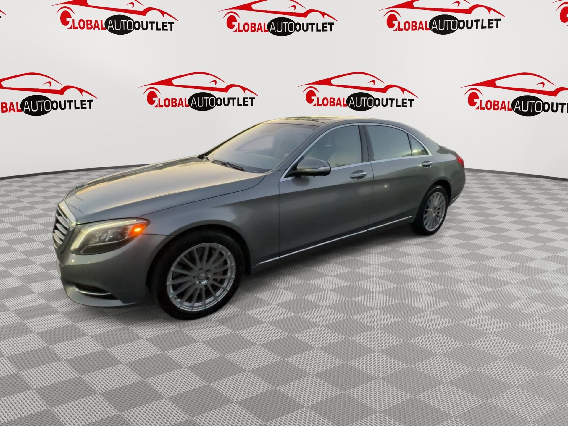 Used 2015 Mercedes-Benz S 550 Sedan w/ Premium 1 Package image 5