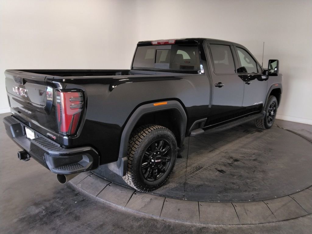 Used 2024 GMC Sierra 2500 AT4 w/ AT4 Premium Plus Package image 5