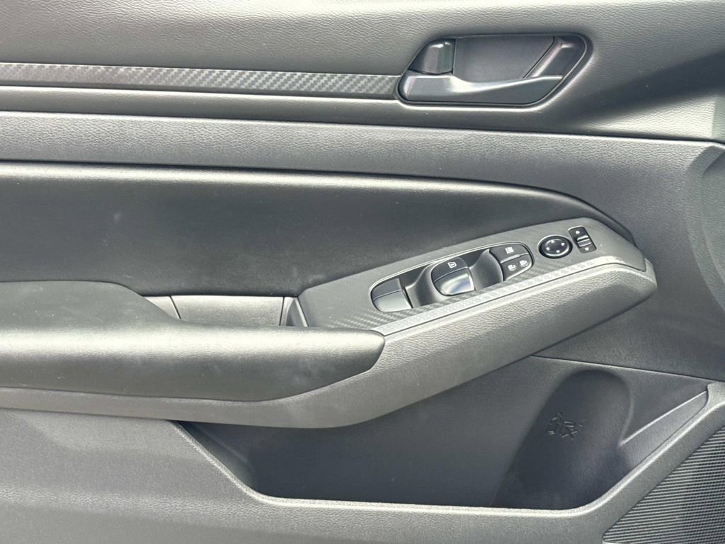 Certified 2025 Nissan Altima 2.5 S image 16