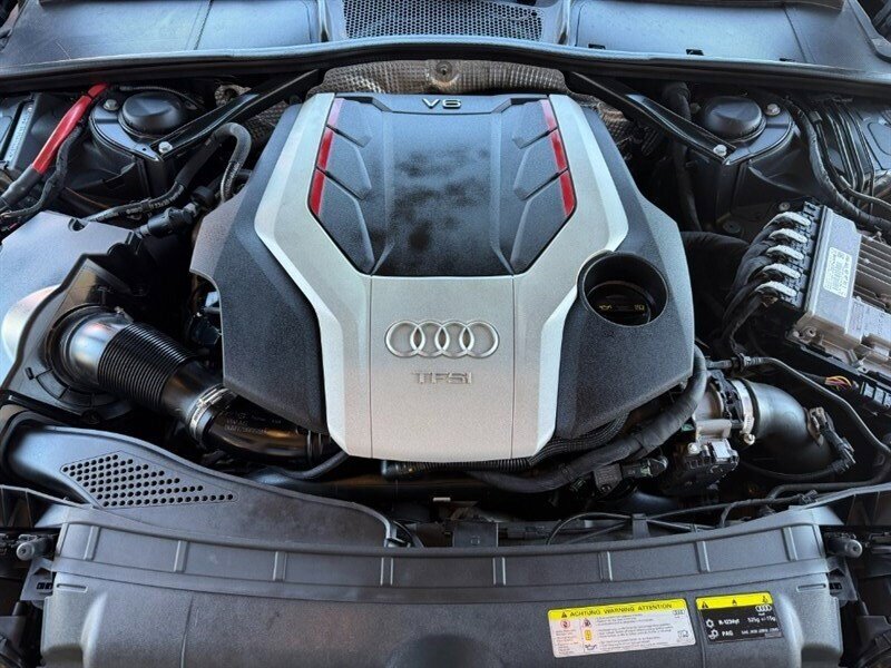 Used 2018 Audi S5 Premium Plus w/ Navigation Package image 4