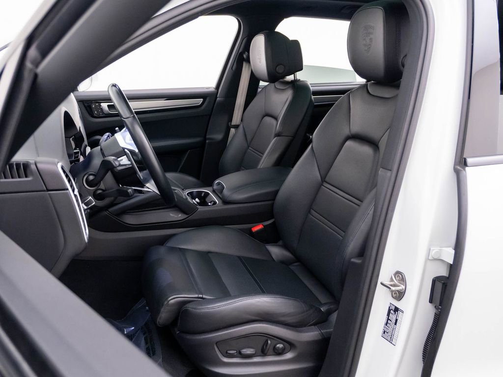 Used 2022 Porsche Cayenne Platinum Edition AWD/4WD image 17