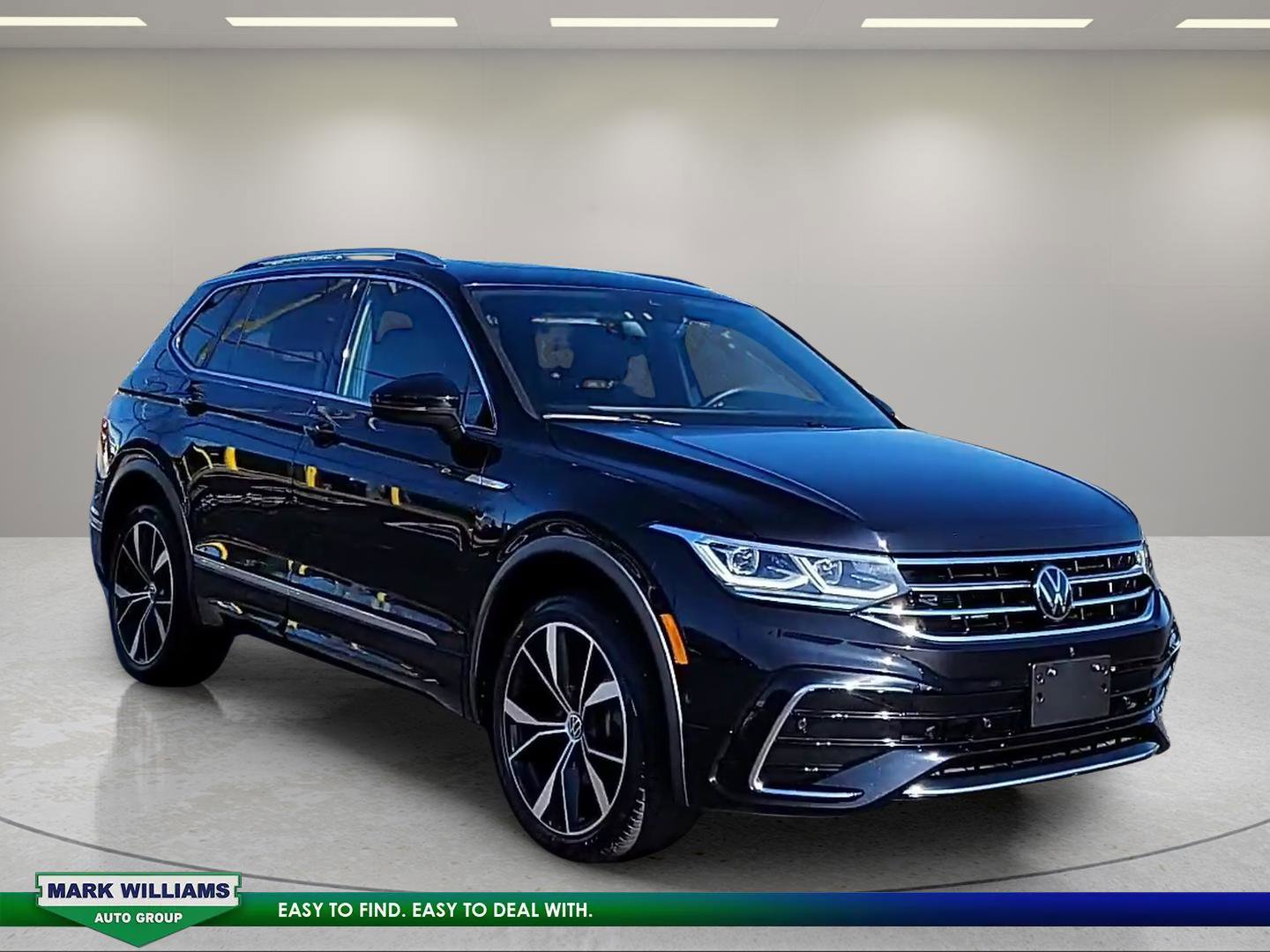 Used 2024 Volkswagen Tiguan SEL R-Line image 1