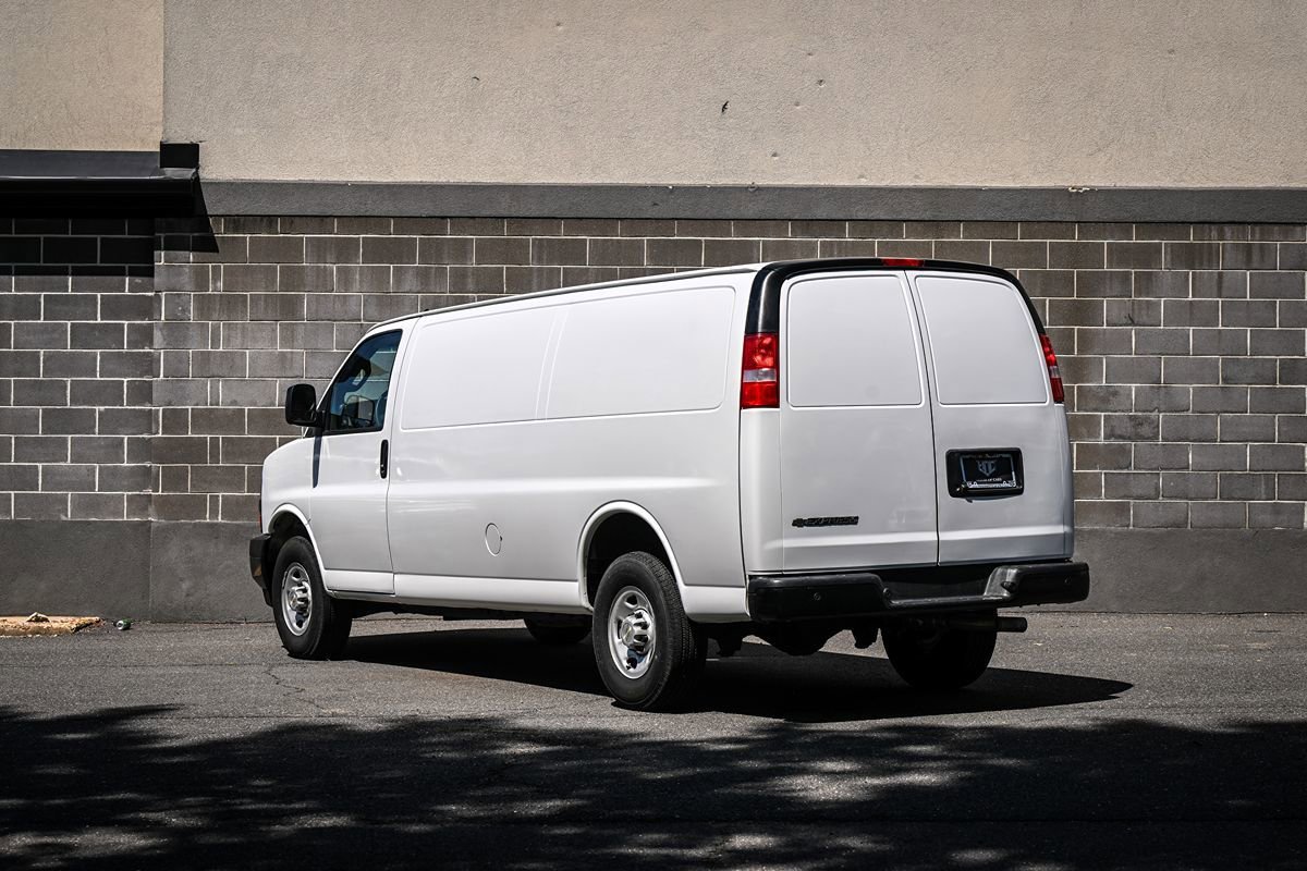 Used 2024 Chevrolet Express 2500 Extended w/ Driver Convenience Package RWD image 4