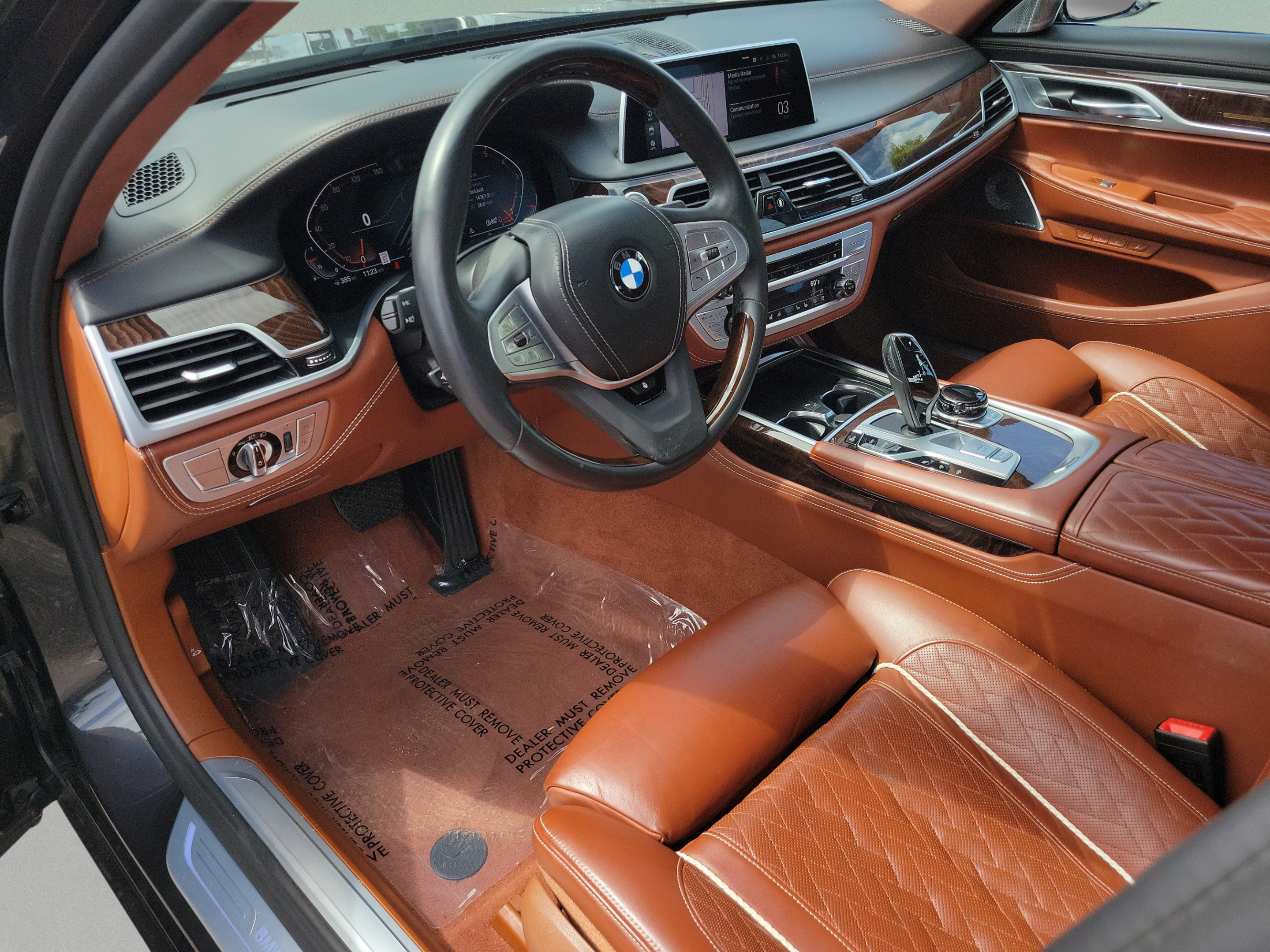 Used 2022 BMW 750i xDrive AWD/4WD image 21