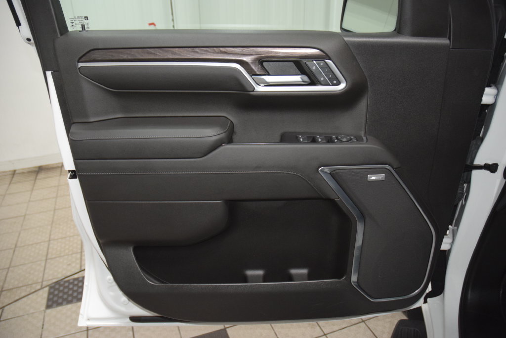 Used 2022 Chevrolet Silverado 1500 LTZ AWD/4WD image 47