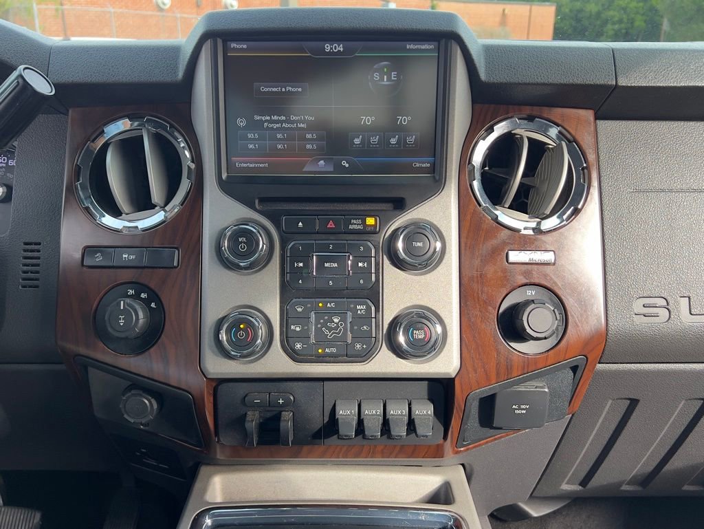 Used 2014 Ford F250 Lariat w/ Chrome Package AWD/4WD image 27