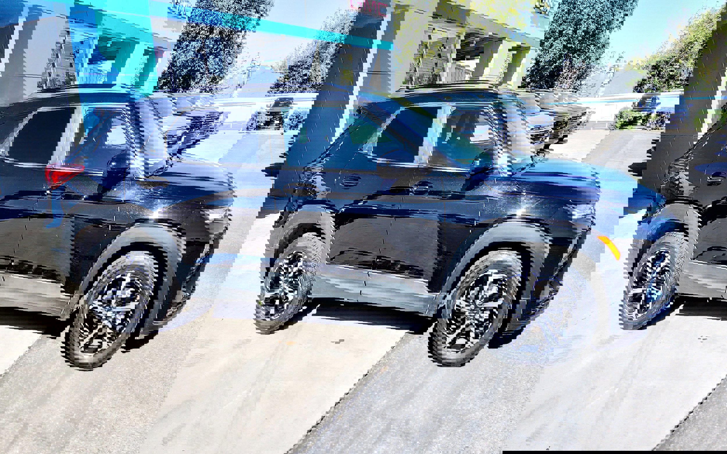 Used 2023 Chevrolet TrailBlazer RS w/ Convenience Package image 4