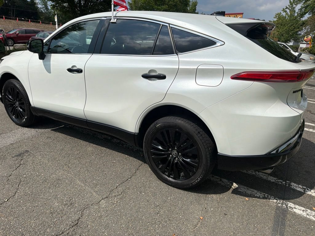 Used 2023 Toyota Venza Nightshade AWD/4WD image 8