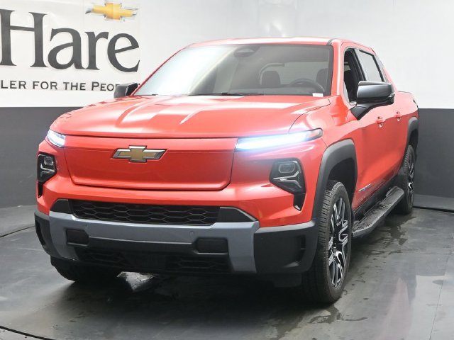 New 2026 Chevrolet Silverado EV LT AWD/4WD image 12