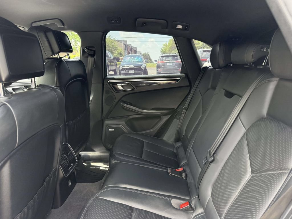 Used 2019 Porsche Macan S AWD/4WD image 15