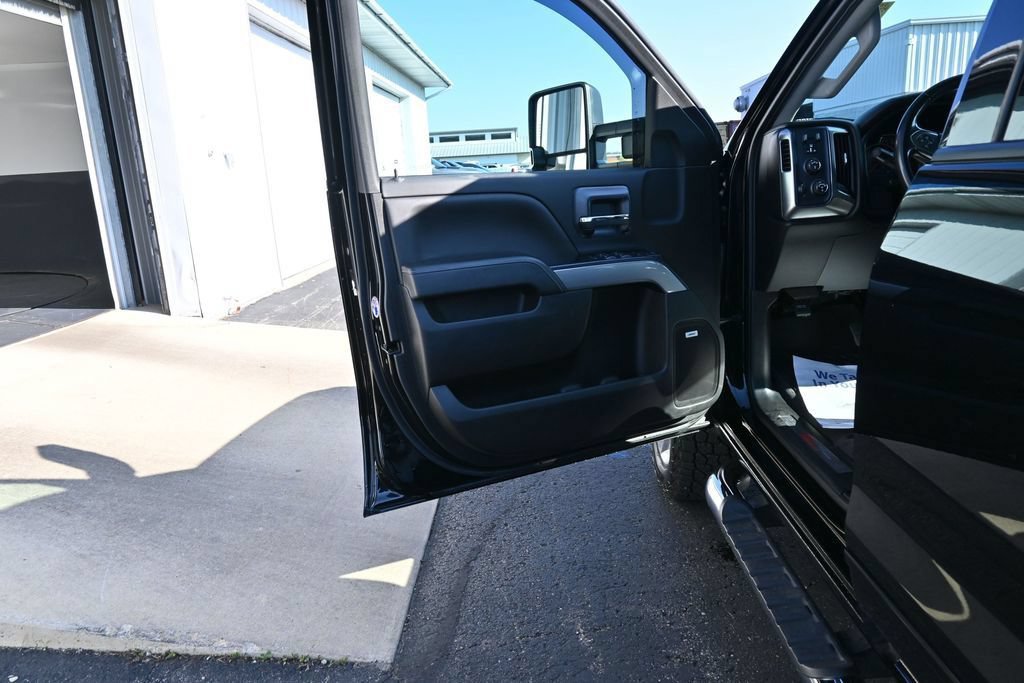 Used 2019 Chevrolet Silverado 2500 LT w/ All Star Edition AWD/4WD image 35