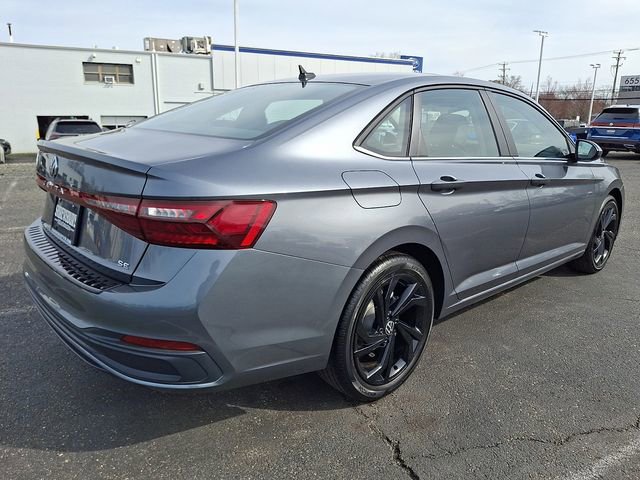 New 2026 Volkswagen Jetta SE image 4