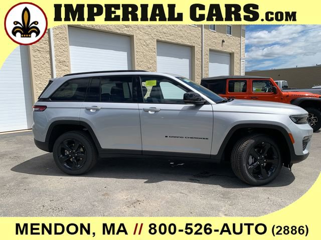 New 2025 Jeep Grand Cherokee Limited w/ Black Appearance Package image 15